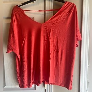 Women’s old navy tshirt size XL